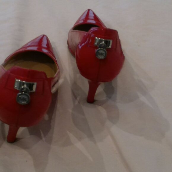 Mickael Kors Red Cutout Heels - Picture 4 of 6